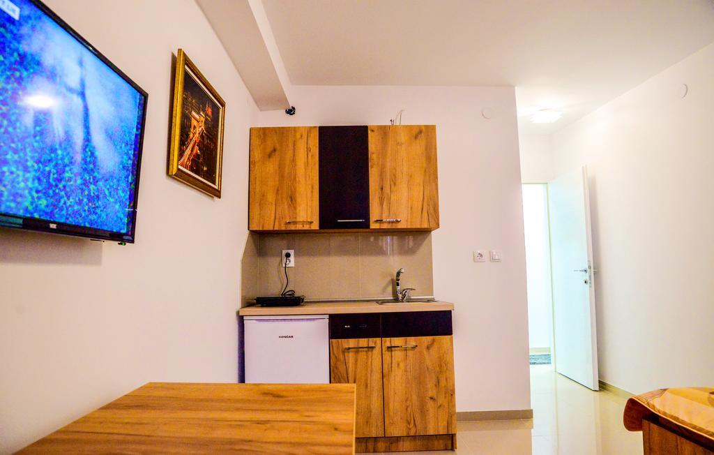 Apel Luxury Lägenhet Ni Exteriör bild
