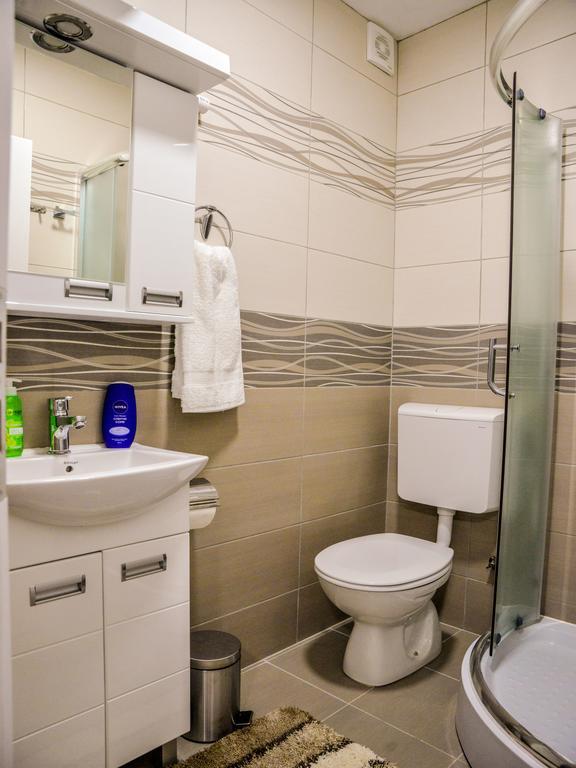 Apel Luxury Lägenhet Ni Exteriör bild