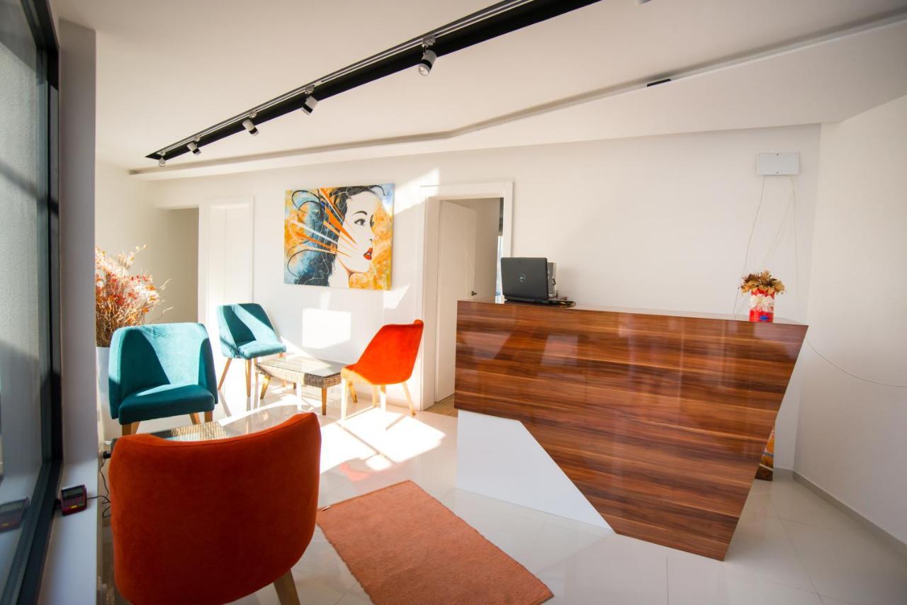 Apel Luxury Lägenhet Ni Exteriör bild