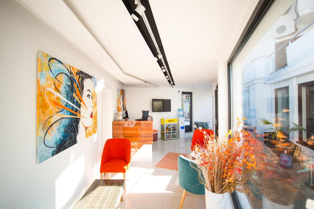 Apel Luxury Lägenhet Ni Exteriör bild