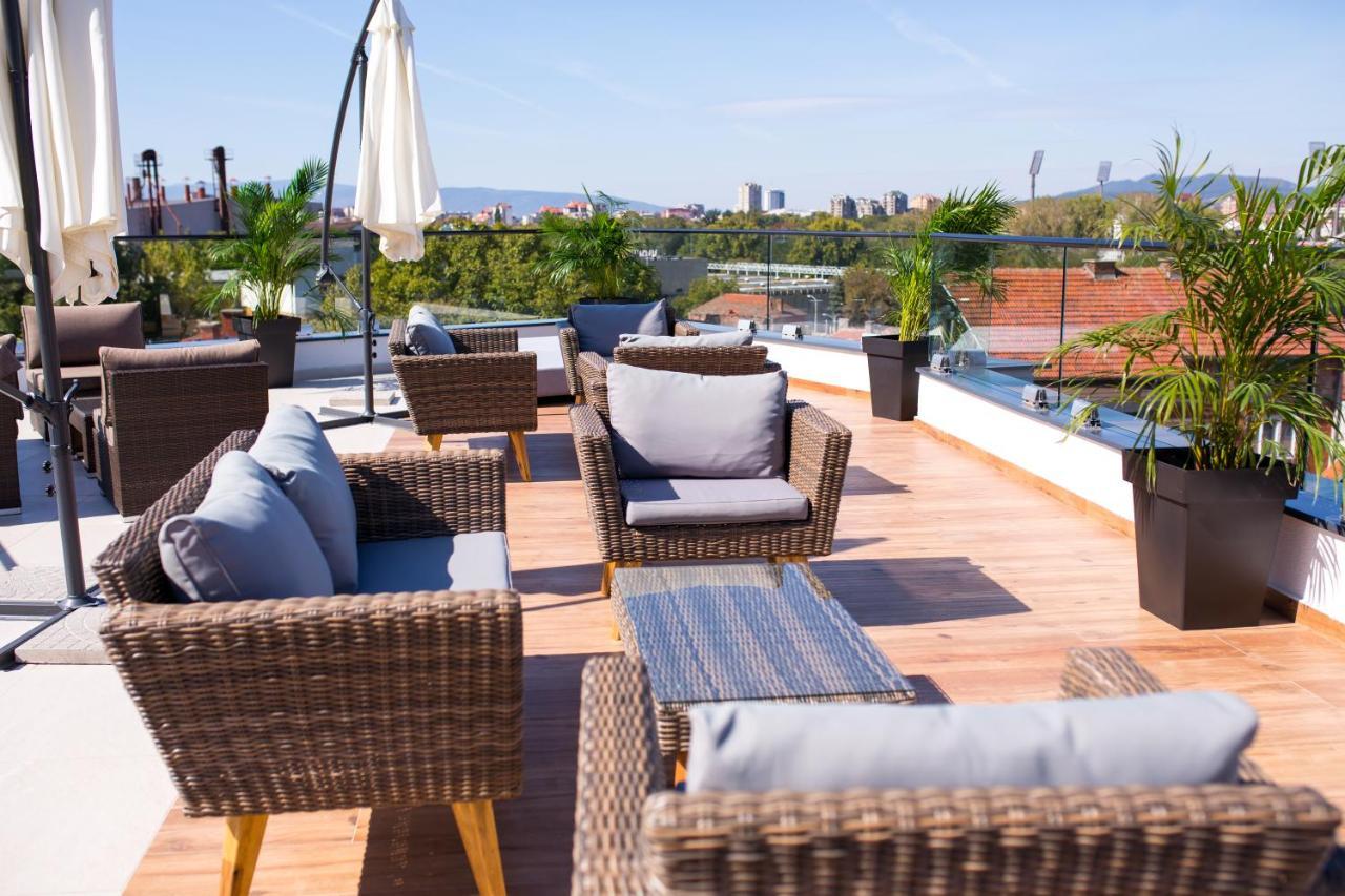Apel Luxury Lägenhet Ni Exteriör bild